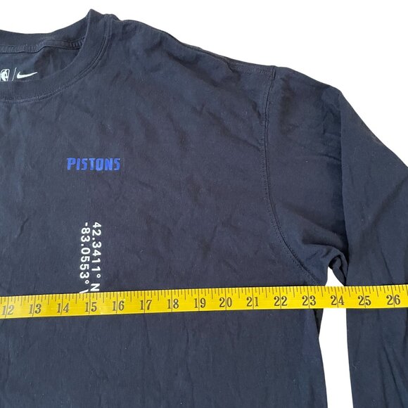 Detroit Pistons Nike T-Shirt Men's Size Large Black Retro Urban Style Graphic - Picture 3 of 5